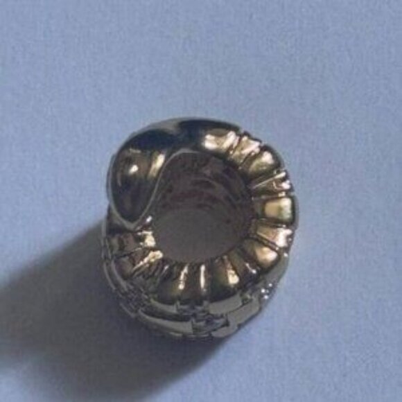 Pandora Curled Snake Charm - Picture 4 of 5